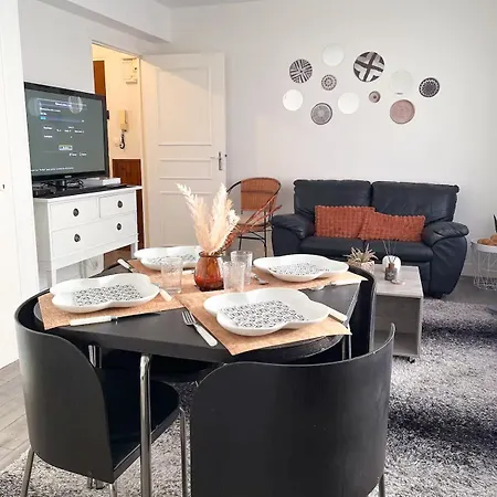 Le Bijou Bayeusain Apartment
